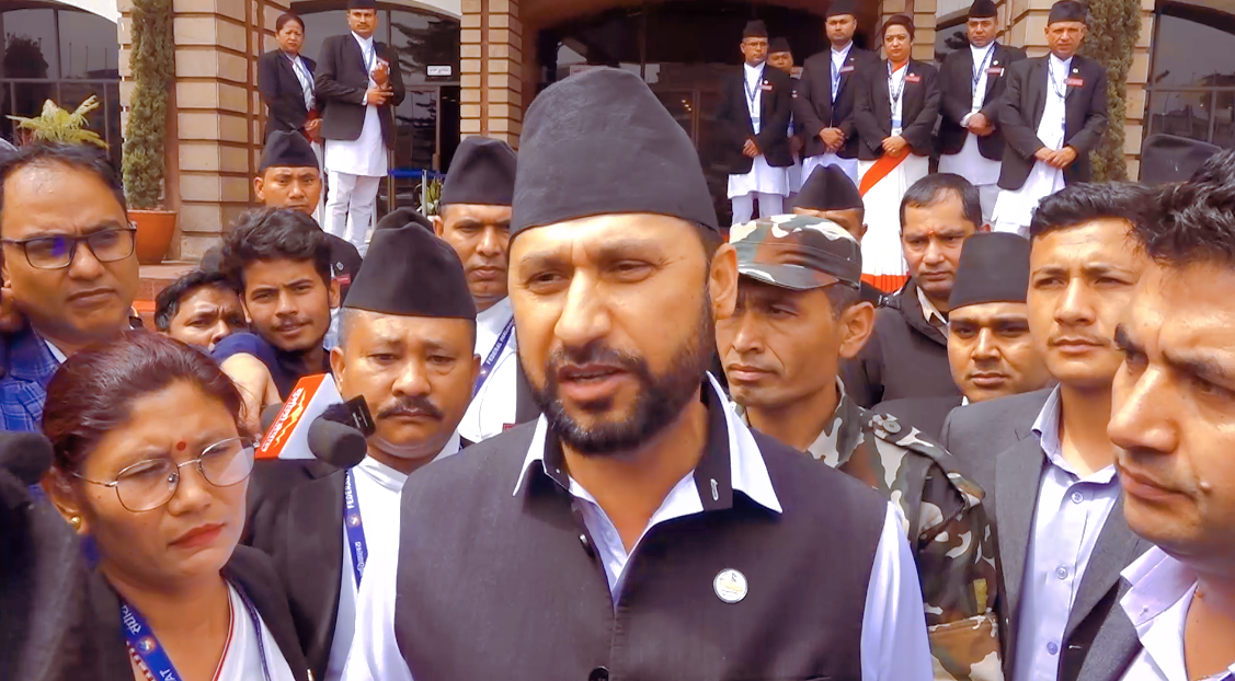 प्रधानमन्त्री पुष्पकमल दाहाललाई राष्ट्रिय स्वतन्त्र पार्टीको सहयोग र समर्थन