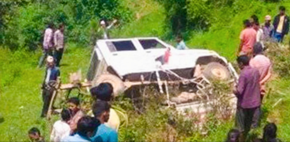 दाङमा जिप दुर्घटना हुँदा १० जना घाइते