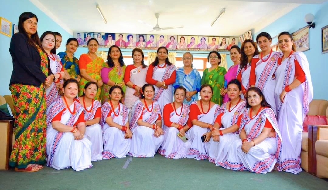 नेपाल प्रहरी श्रीमती संघद्धारा संघको ४० औं वार्षिकोत्सवको अवसरमा पूर्व अध्यक्षहरु संग अन्तरक्रिया