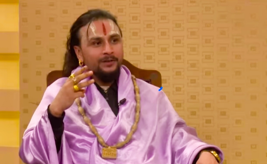 आफुलाई धर्मगुरु दावी गर्ने पुष्कर खतिवडालाई प्रहरीले पक्राउ गर्‍यो