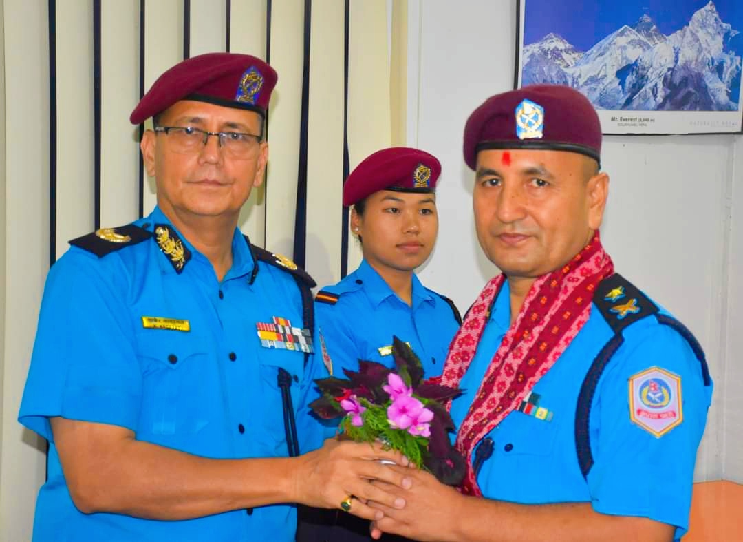 डिएसपी मल्ल र असैइ कुर्मी बढुवा भएकालाई दर्ज्यानी चिन्ह प्रदान