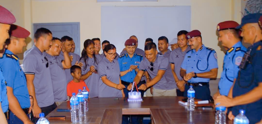 दाङ प्रहरीले कर्मचारीहरुको उत्प्रेरणा अभिद्धि बढाउने उद्देश्यका साथ “job anniversary” मनायो