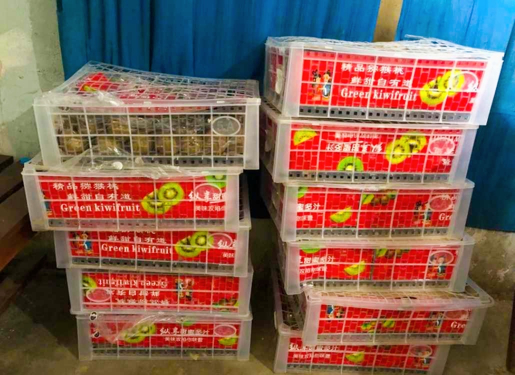 पर्सा प्रहरीले ५ लाख बराबरको ईलेक्ट्रोनिक्स तथा खाद्यान्न सामानहरु पक्राउ