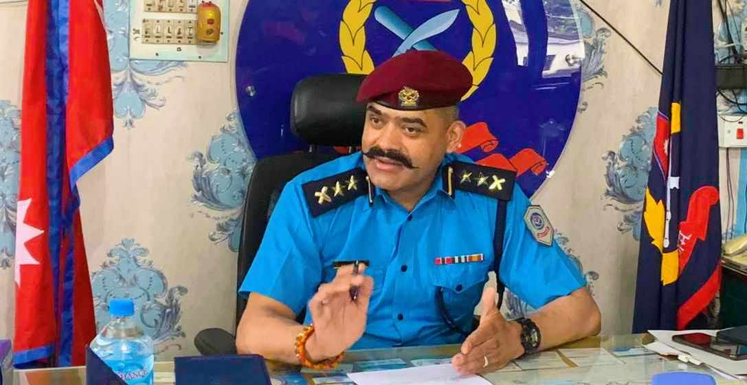 बिरगंजमा एक यात्रुलाई कुट्ने प्रहरीलाई बिभागिय कारवाही एसपी : कुमोद ढुङ्गेल