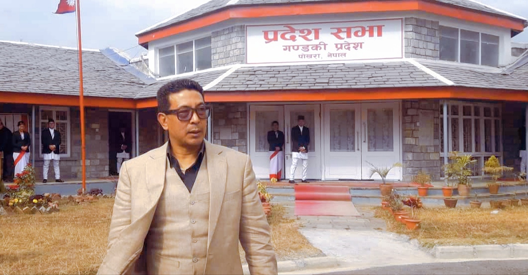 गण्डकी प्रदेश सरकारले पूर्णता पायो मन्त्री राजीव गुरुङ दीपक मनाङेलाई वन मन्त्रीको जिम्मेवारी