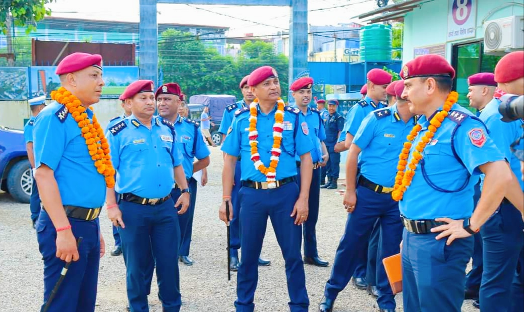 एआईजी गिरीद्वारा बाँकेको ईप्रका कोहलपुर भवन ब्यारेक हिरासत कक्ष मेस लगायतको निरीक्षण