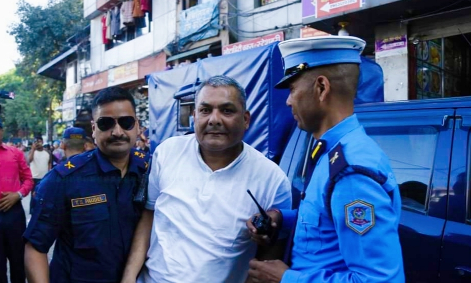 मेडिकल व्यवसायी दुर्गा प्रसाईं भक्तपुरबाट पक्राउ