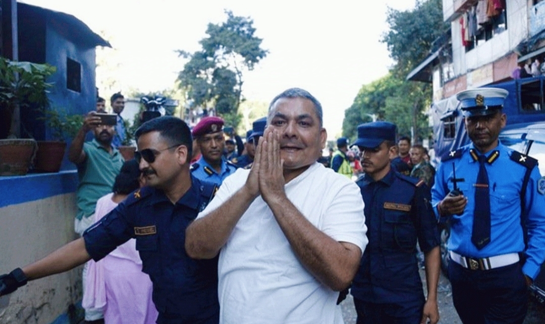 साईबर मुद्दा लागेका मेडिकल व्यवसायी दुर्गा प्रसाईँ एक लाख धरौटीमा रिहा