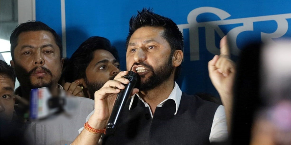 पूर्व गृहमन्त्री रवि लामिछानेले आफूलाई गाडीबाटै पोखरा लैजान प्रहरीलाई आग्रह