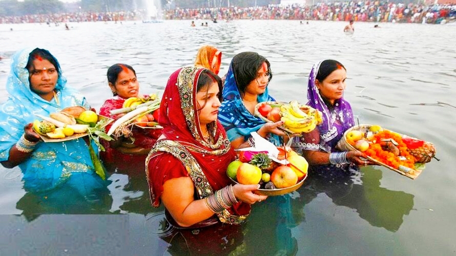 सूर्यको उपासना,शुद्धता र परिवारको कामना सहित मनाइने छठ पर्व आजदेखि तराईको जिल्लामा सुरु