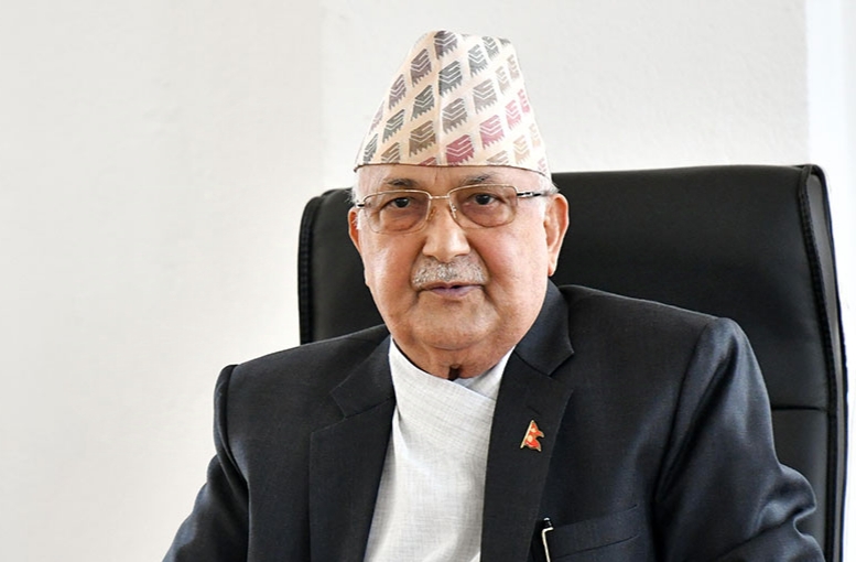 प्रधानमन्त्री केपी शर्मा ओली अस्वस्थ भएका छन् गृहमन्त्री र मुख्य सचिब भेटघाट गर्न पुगे