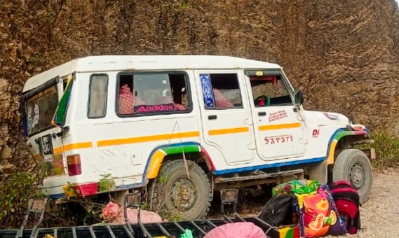 रोल्पामा जिप दुर्घटना हुँदा १० जना घाइते