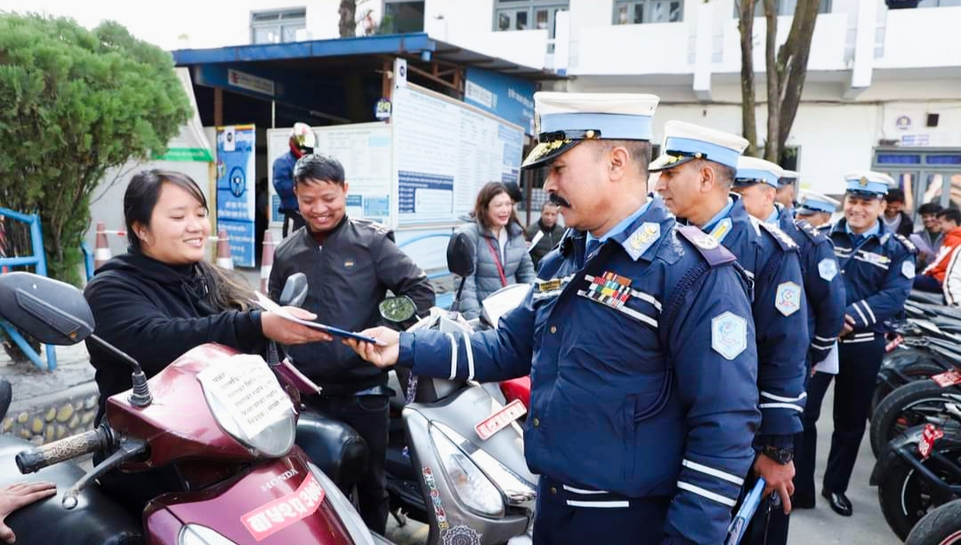 हराएका २७ ओटा मोटरसाइकल खोजी गरी ट्राफिक प्रहरीले सम्बन्धित धनीलाई बुझायो,