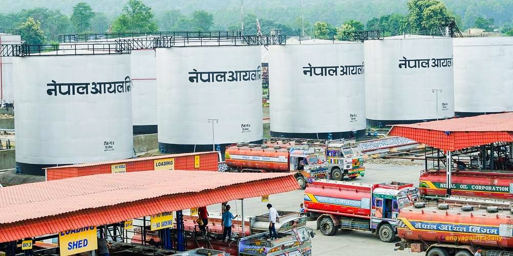 नेपाल आयल निगमले पेट्रोलियम पदार्थको मूल्य फ़ेरि बढायो,