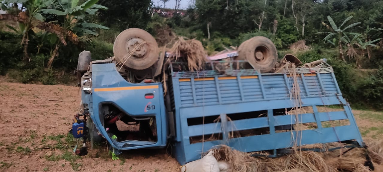 काभ्रेमा मिनी ट्रक दुर्घटना हुँदा २ जनाको मृत्यु