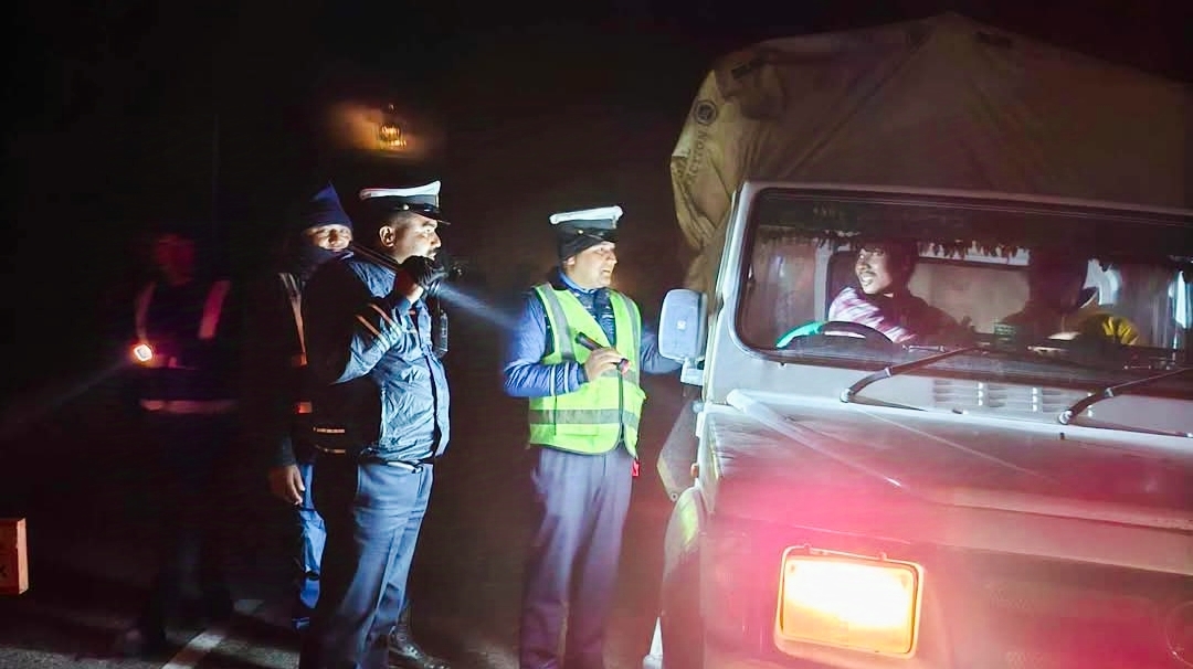 जिल्ला ट्राफिक प्रहरी कार्यालय दाङको निर्देशनमा विभिन्न पोष्टहरुमा ट्राफिक सचेतना कार्यक्रम