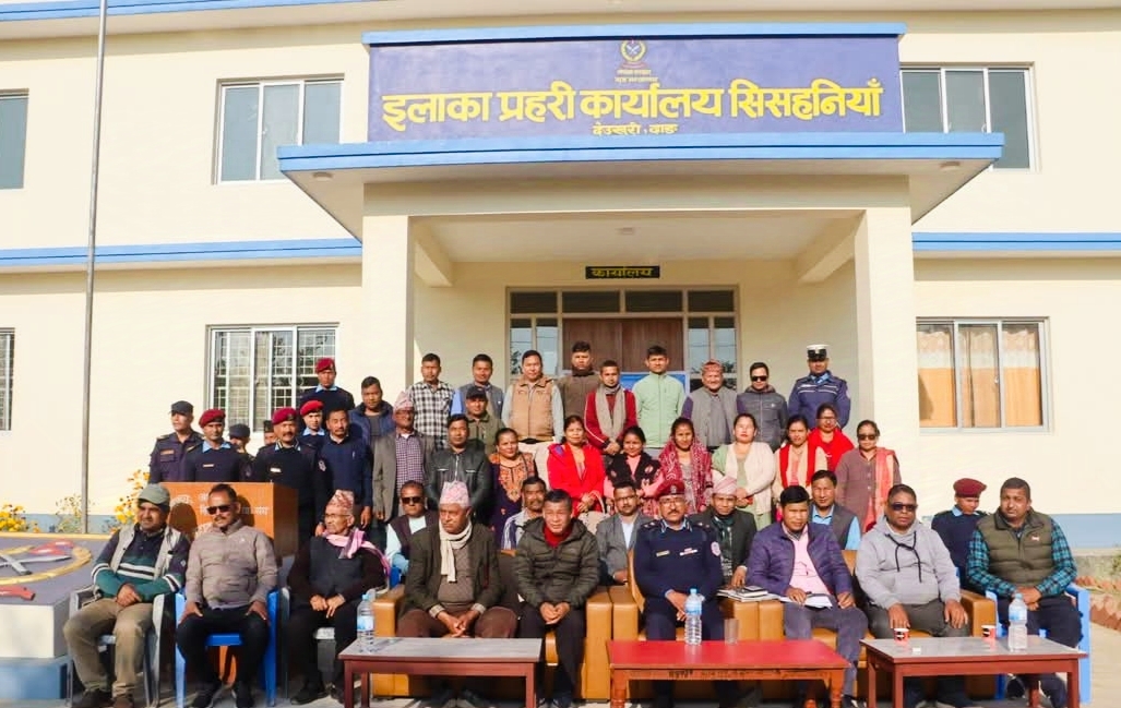 सिसहनियाँ नागरिक सुनुवाइ कार्यक्रम प्रहरी सँग नागरिकको गुनासै गुनासो,सडक दुर्घटना रोक्न आग्रह,