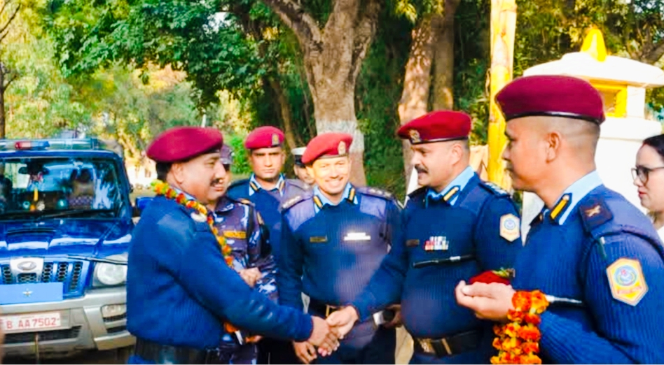 सुदूरपश्चिमका डीआईजी गणेश चंन्द कैलाली जिल्ला विभिन्न प्रहरी कार्यालयको निरीक्षण र निर्देशन,