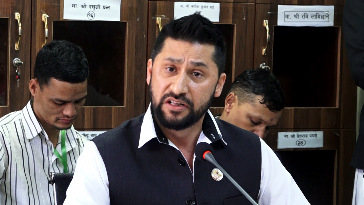 पुर्व गृहमन्त्री रवि लामिछानेलाई सरकारी वकिलको कार्यालय बयानको लागि लगियो,