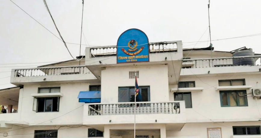 पर्सा प्रहरीले ९ किलो ९ सय ग्राम लागुऔषध चरेस बरामद