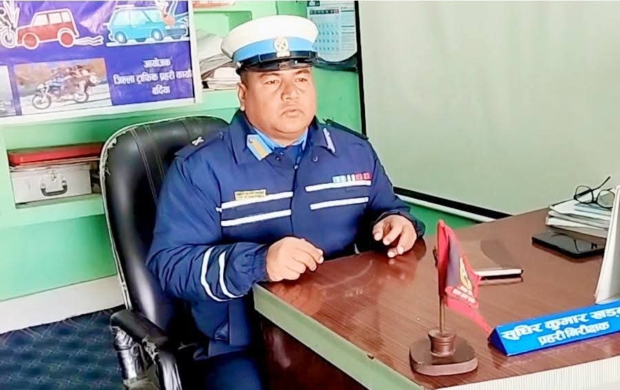 चालकहरुलाई जिल्ला ट्राफिक प्रहरी कार्यालय बर्दियाको ट्राफिक प्रमुख सुधीर खड्काको अनुरोध,
