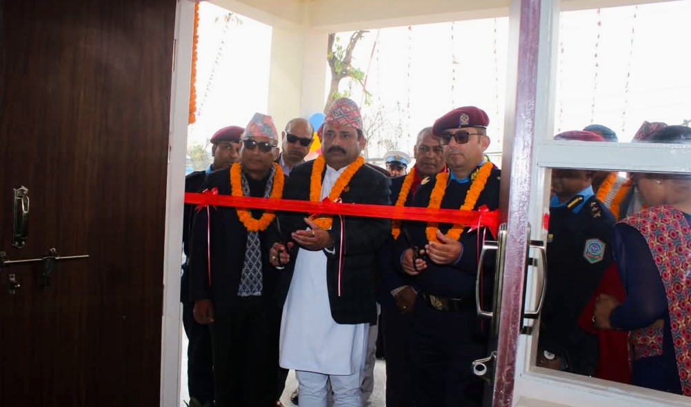 नवनिर्मित प्रहरी चौकी बछौली सौराहा, चितवनको प्रशासनिक भवनको समुद्‍घाटन,