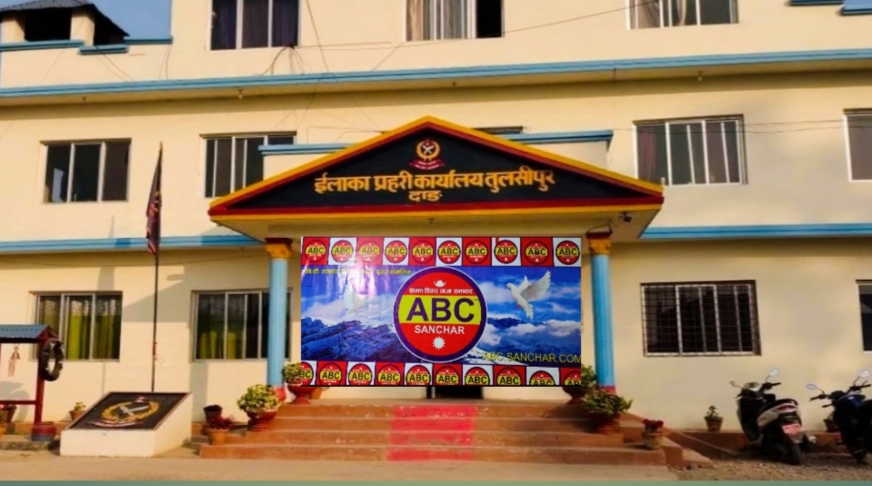 दाङको तुलसीपुरमा एनएमबी बैंकमा चोरी गर्दै गरेको अबस्थामा  एकजना पक्राउ