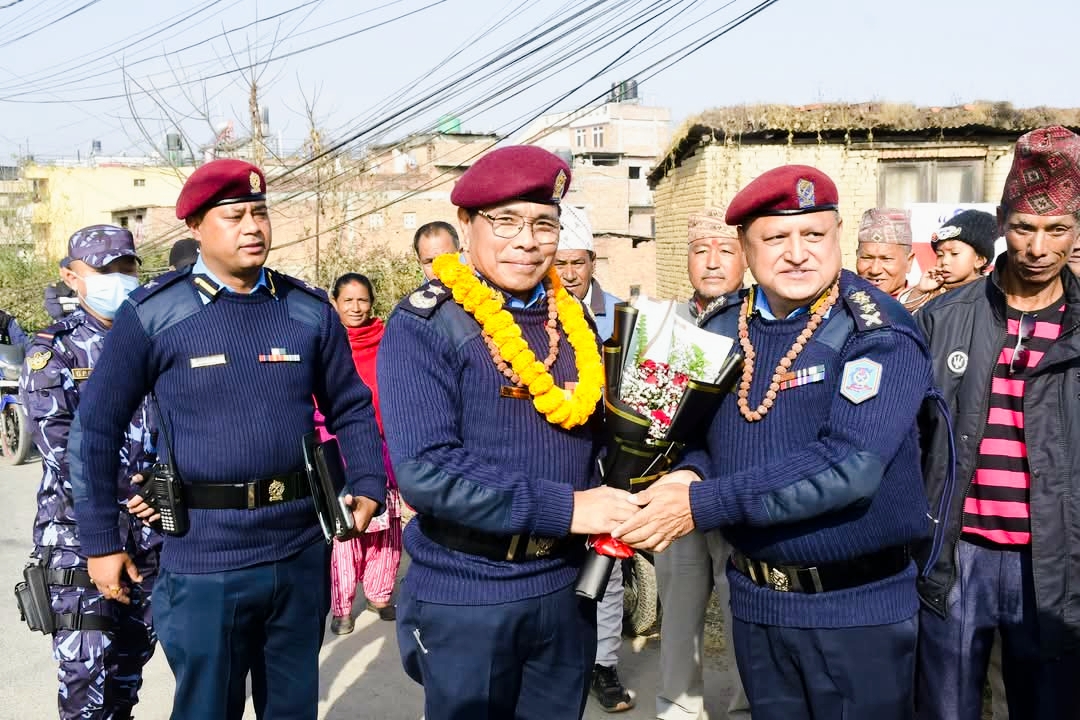 एआईजी टेकबहादुर तामाङद्वारा प्रहरी बृत्त चापागाउँको पुन: निर्मित भगवती मन्दिर समुद्‍घाटन,