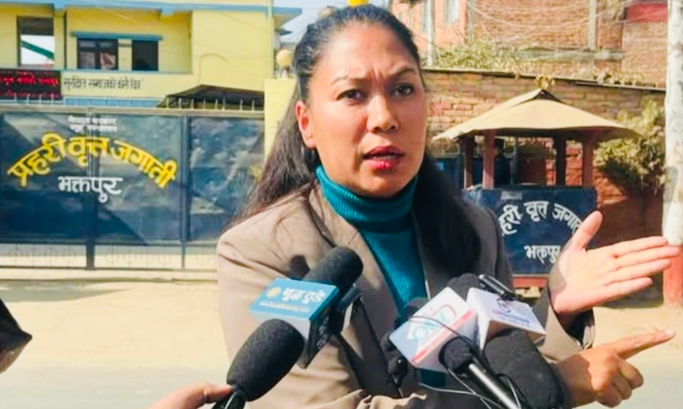 अभियानकर्मी आशिका तामाङलाई हिरासतमा भेटेर आएपछि रास्वपा सांसद सुमना श्रेष्ठ मिडियामा