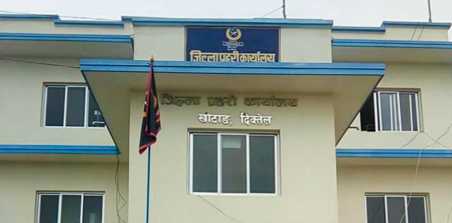 खोटाङमा कुकुरले शरीरको भाग खाएको अवस्थामा नवजात शिशुको एउटा हात फेला