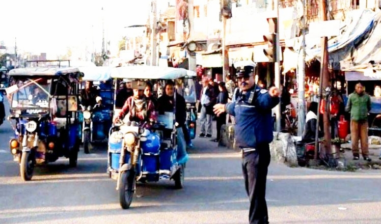नेपालगन्जको विभिन्न पोष्टहरुमा ट्राफिक सचेतना अभियान