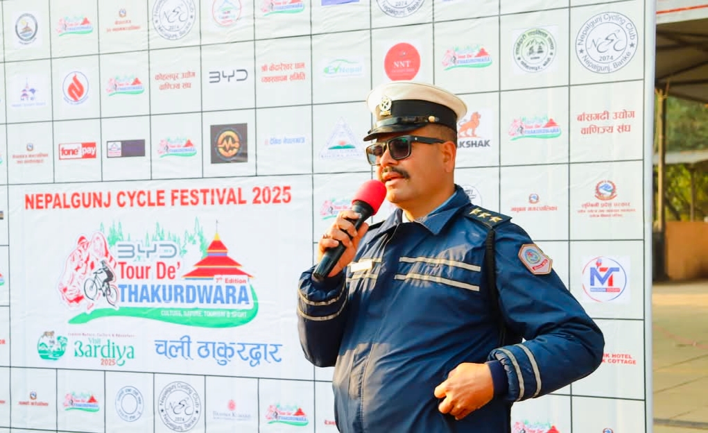 बाँके जिल्ला ट्राफिक प्रहरीको निर्देशनमा विभिन्न पोष्टहरुमा ट्राफिक सचेतना अभियान