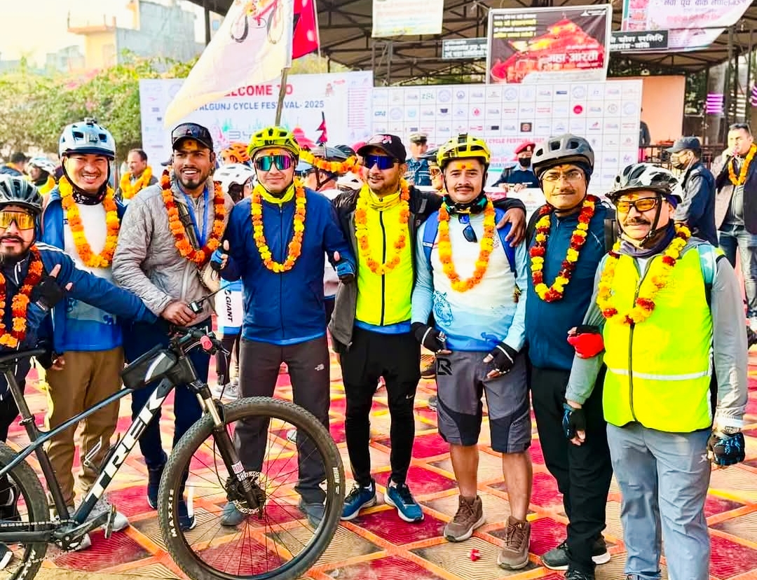 साइकल यात्रा नेपालगन्जबाट सुरु भएर बर्दिया राष्ट्रिय निकुञ्ज ठाकुरद्वारामा पुग्यो,