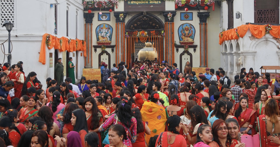महाशिवरात्रिको अवसरमा देशभर भगवान् शिवको मन्दिरमा पूजा आराधना,