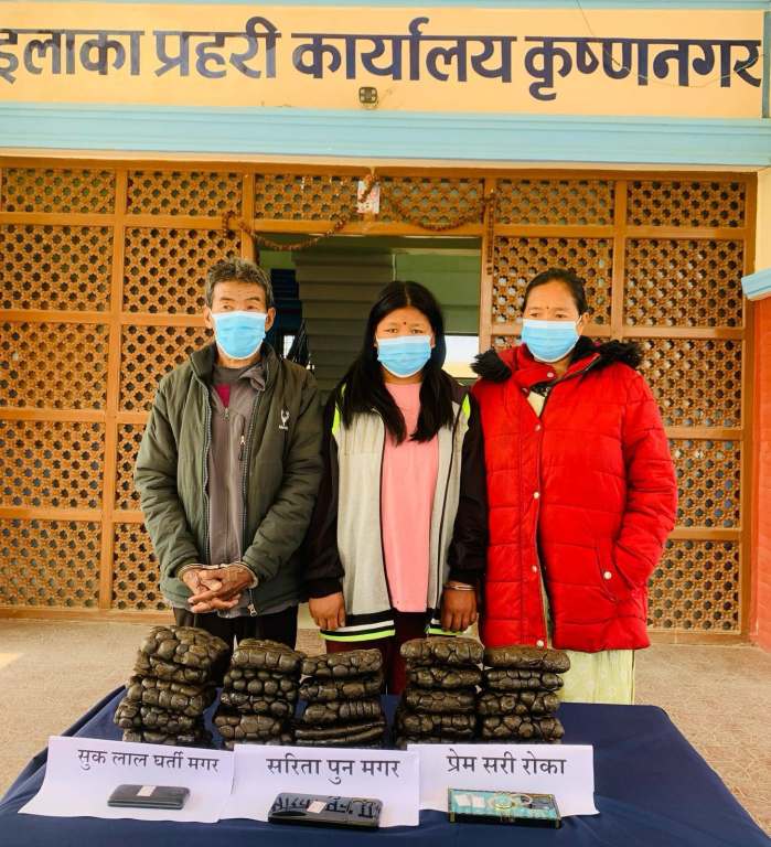 कपिलवस्तुको कृष्णनगरबाट १४ किलाे बढी चरेससहित ३ जना पक्राउ,