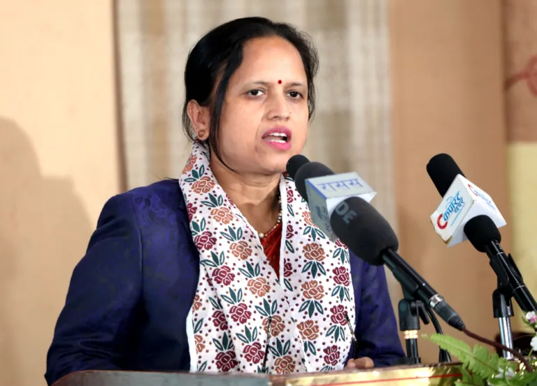प्रधानमन्त्री ओली दाङ पुगेर मतदाताको अपमान गरे, पूर्वसञ्चार मन्त्री रेखा शर्मा