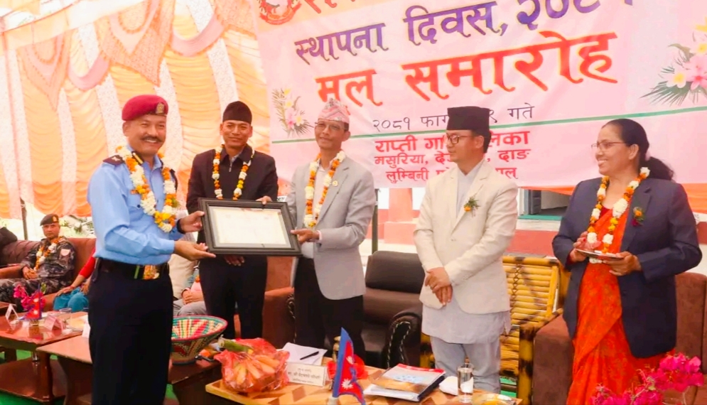 शान्ति सुरक्षा,लागुऔषध नियन्त्रमा उल्लेख्य भुमिका निर्वाह गर्ने ईप्रका भालुवाङका प्रमुख माझी सम्मानित,