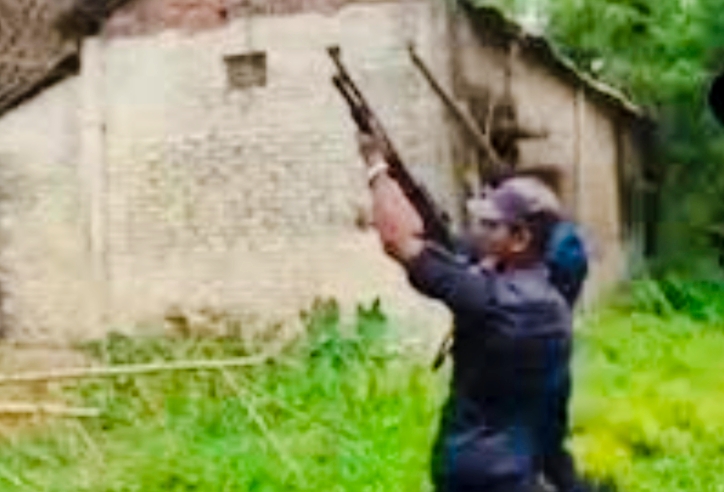 धनुषामा तस्करी गरेको समान नियन्त्रणमा लिन प्रहरीले हवाई फायर गर्‍यो,
