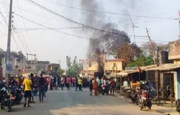 ट्यांकरले ठक्कर दिँदा दाजुभाइको मृत्यु पछि स्थानीयहरुले बाँकेको बेतहनी प्रहरी चौकीमा आगजनी गरे