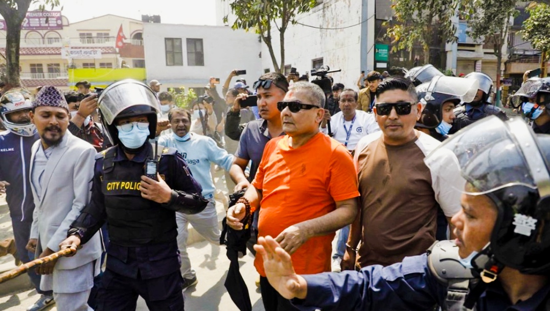 दुर्गा प्रसाईंलाई नेपाल प्रहरीले झापाको भद्रपुर क्षेत्रबाट नियन्त्रणमा लिएको नेपाल प्रहरीको पुष्ठि,