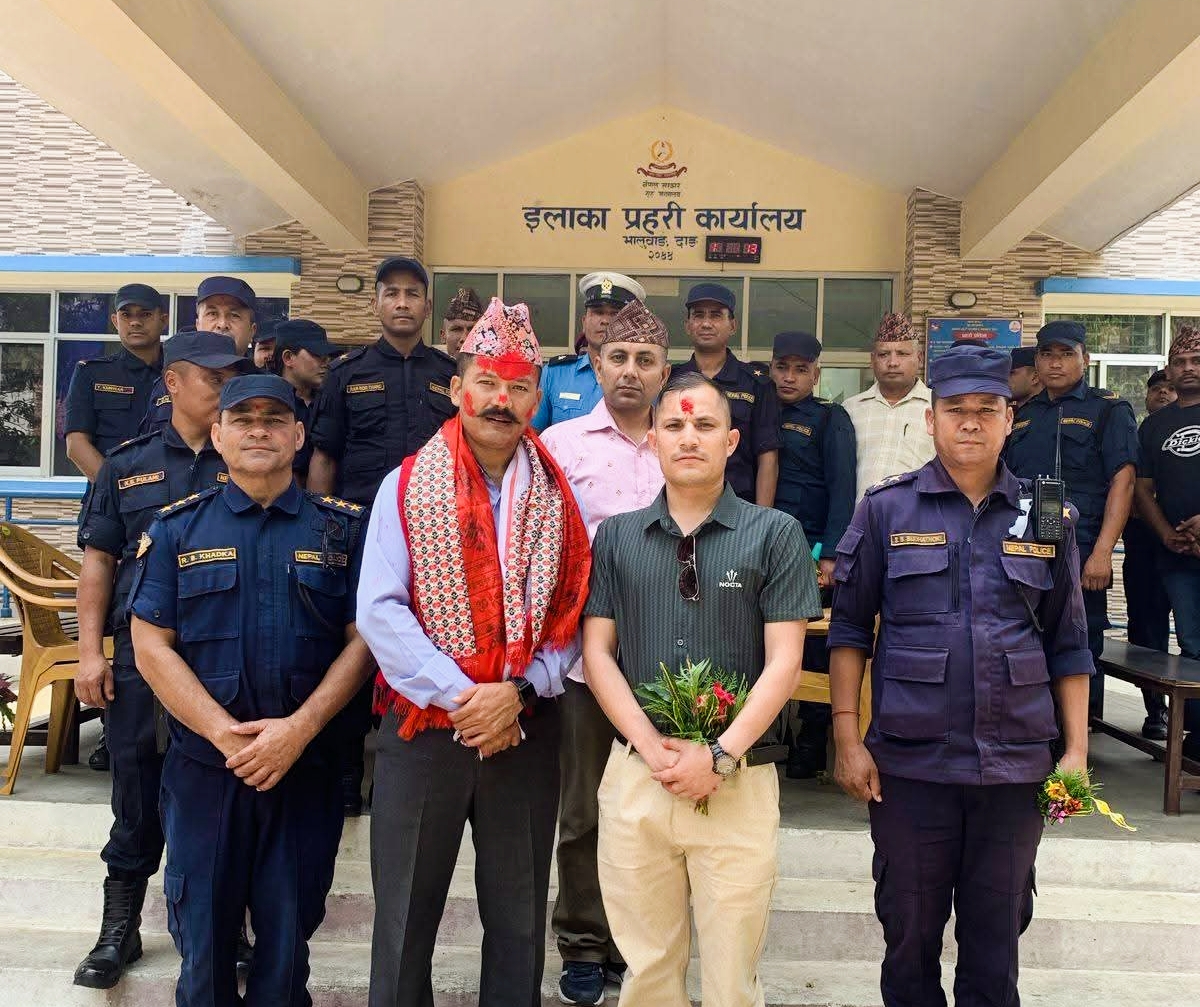 ईलाका प्रहरी कार्यालय भालुवाङका प्रहरी प्रमुख अमर बहादुर माझीको भब्य बिदाई कार्यक्रम