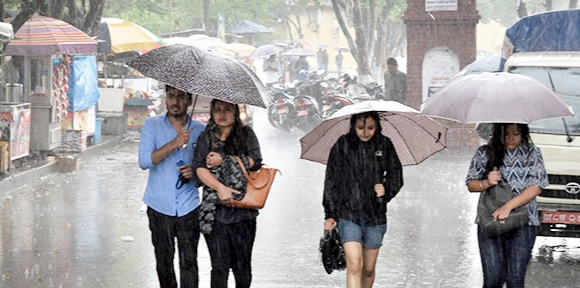शनिबार केही स्थानमा चट्याङ्गसहित हल्का देखि मध्यम वर्षाको संभावना मौसम पूर्वानुमान महाशाखा