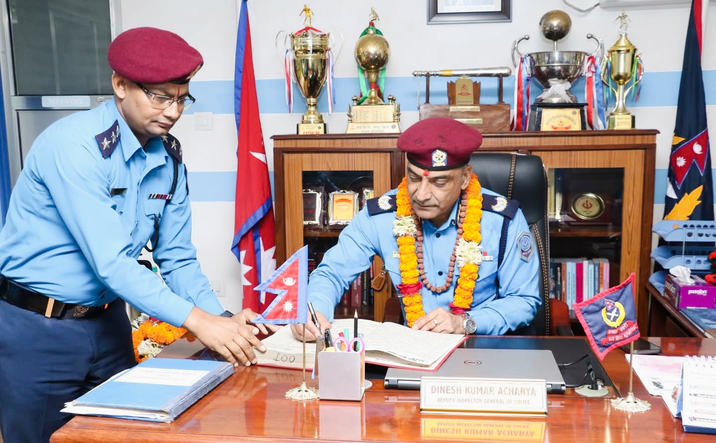 डिआईजी दिनेश कुमार आचार्यले सम्हाले गण्डकी प्रदेश प्रहरी प्रमुखको जिम्मेवारी
