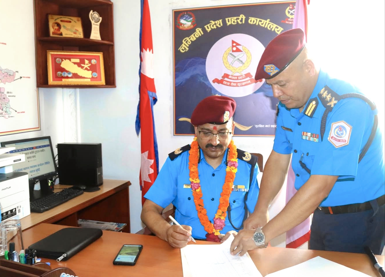 डिआईजी राजेन्द्र प्रसाद भट्टले लुम्बिनी प्रदेश प्रहरी कार्यालय तुल्सीपुर दाङको जिम्मेवारी सम्हाले