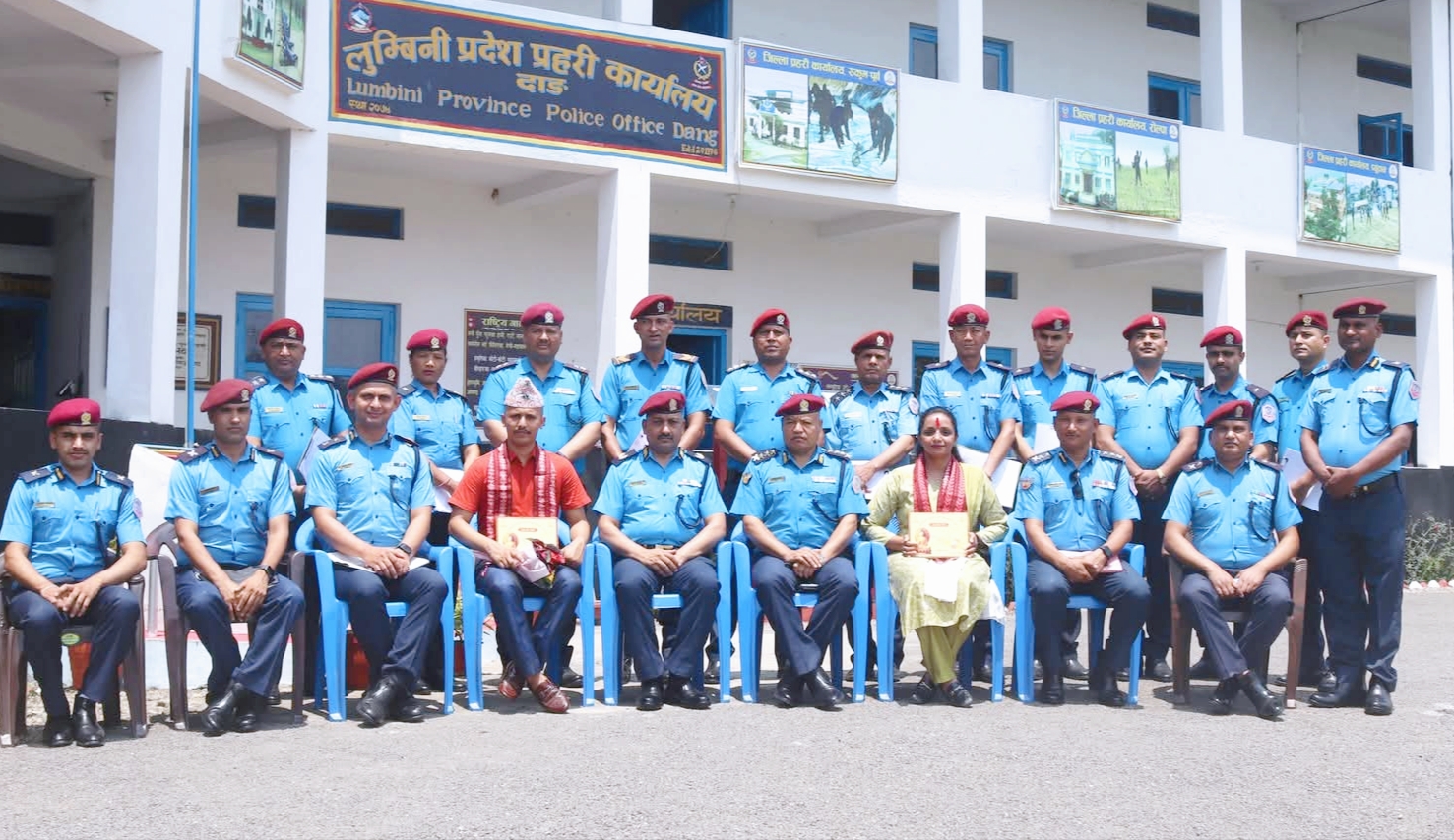 सरुवा भएका प्रहरी निरीक्षकहरुको लुम्बिनी प्रदेश डिआईजी राजेन्द्रप्रसाद अर्यालद्वारा बिदाई