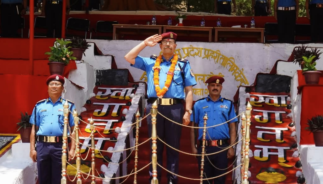 डिआईजी डम्बर बहादुर बिकद्वारा सुदूरपश्चिम प्रदेश प्रहरी तालिम केन्द्र दिपायलको निरीक्षण,