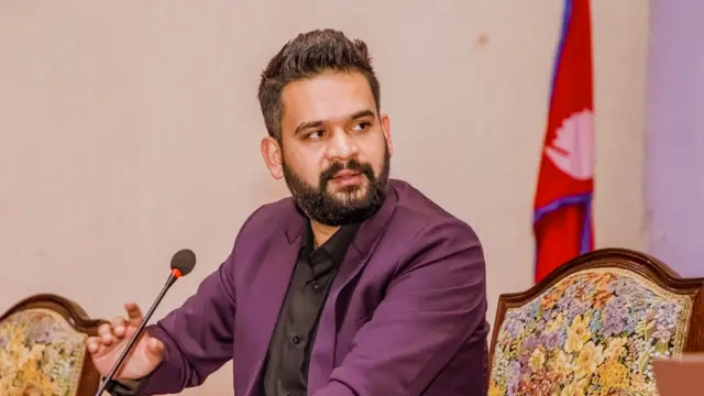 सरकारले हटायो गणतन्त्र मनाउने समितिबाट काठमाडौंका मेयर बालेद शाहलाई