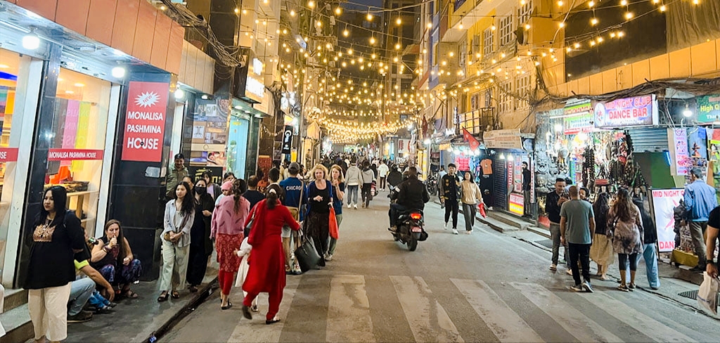 काठमाडौँ जिल्ला भित्र सञ्चालित होटल तथा रेष्टुरेन्टहरुले अब राति ११ बजेसम्म खोल्न पाउने