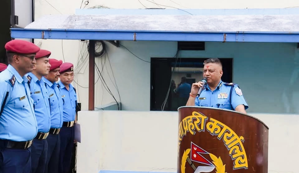 कोशी प्रदेश प्रहरी प्रमुख डिआईजी कार्कीद्वारा जिल्ला प्रहरी कार्यालय मोरङको निरीक्षण,