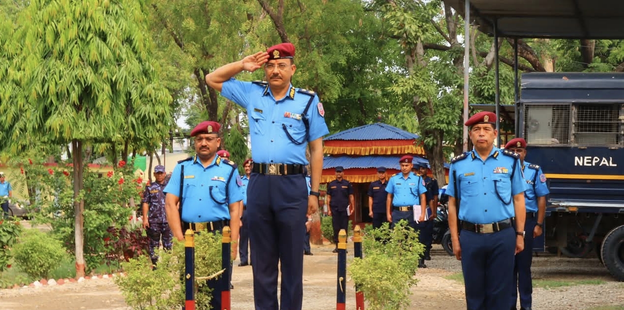 एआईजी सिद्धि बिक्रम शाहद्वारा जिल्ला प्रहरी कार्यालय बाँकेको निरीक्षण,